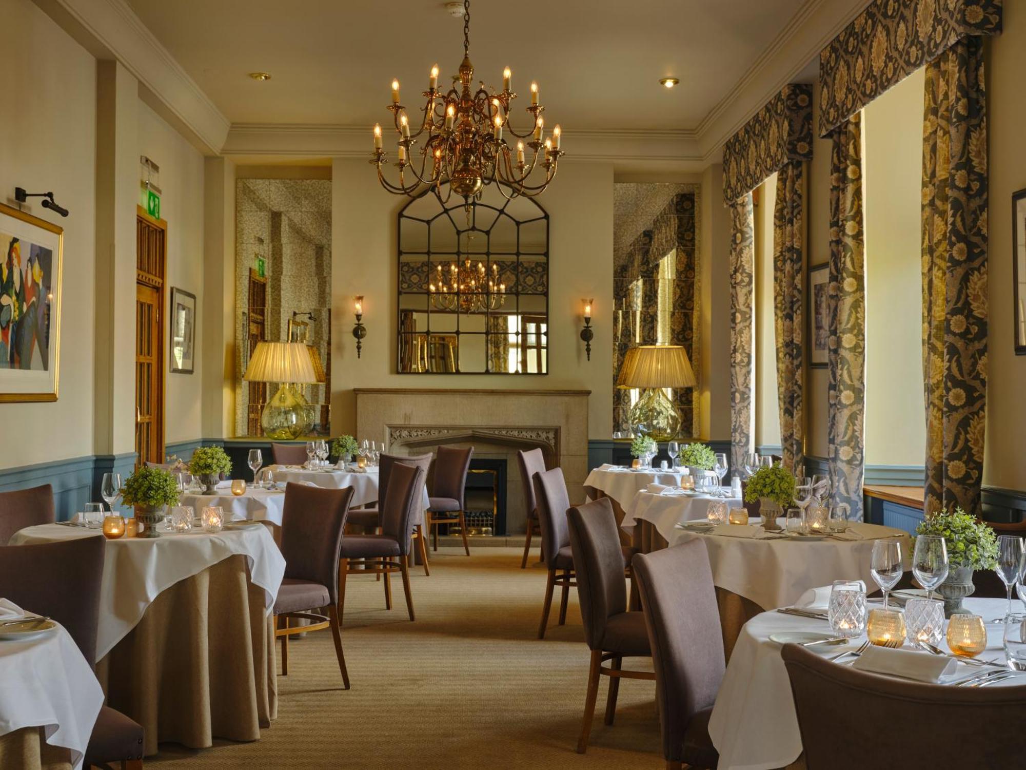 Castle Hotel ทอนทัน ภายนอก รูปภาพ